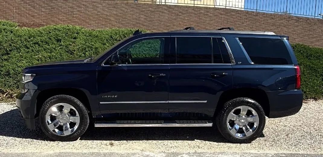 Used 2019 Chevrolet Tahoe LT w/ LT Signature Package AWD/4WD image 2
