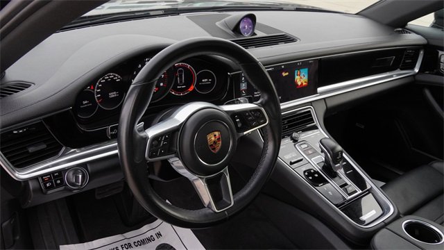 Used 2020 Porsche Panamera 4 image 20