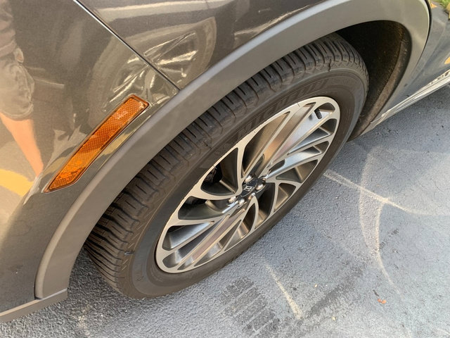 Used 2020 Lincoln Nautilus Reserve AWD/4WD image 2
