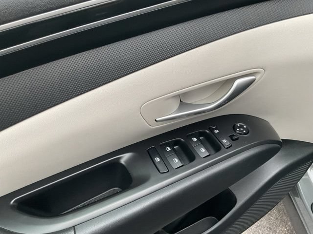 Used 2024 Toyota Corolla LE FWD image 18