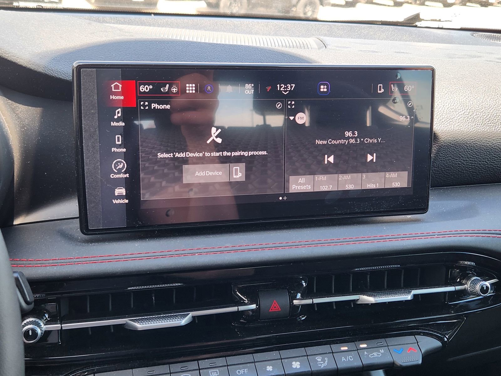 Used 2024 Dodge Hornet R/T w/ R/T Blacktop Package image 17