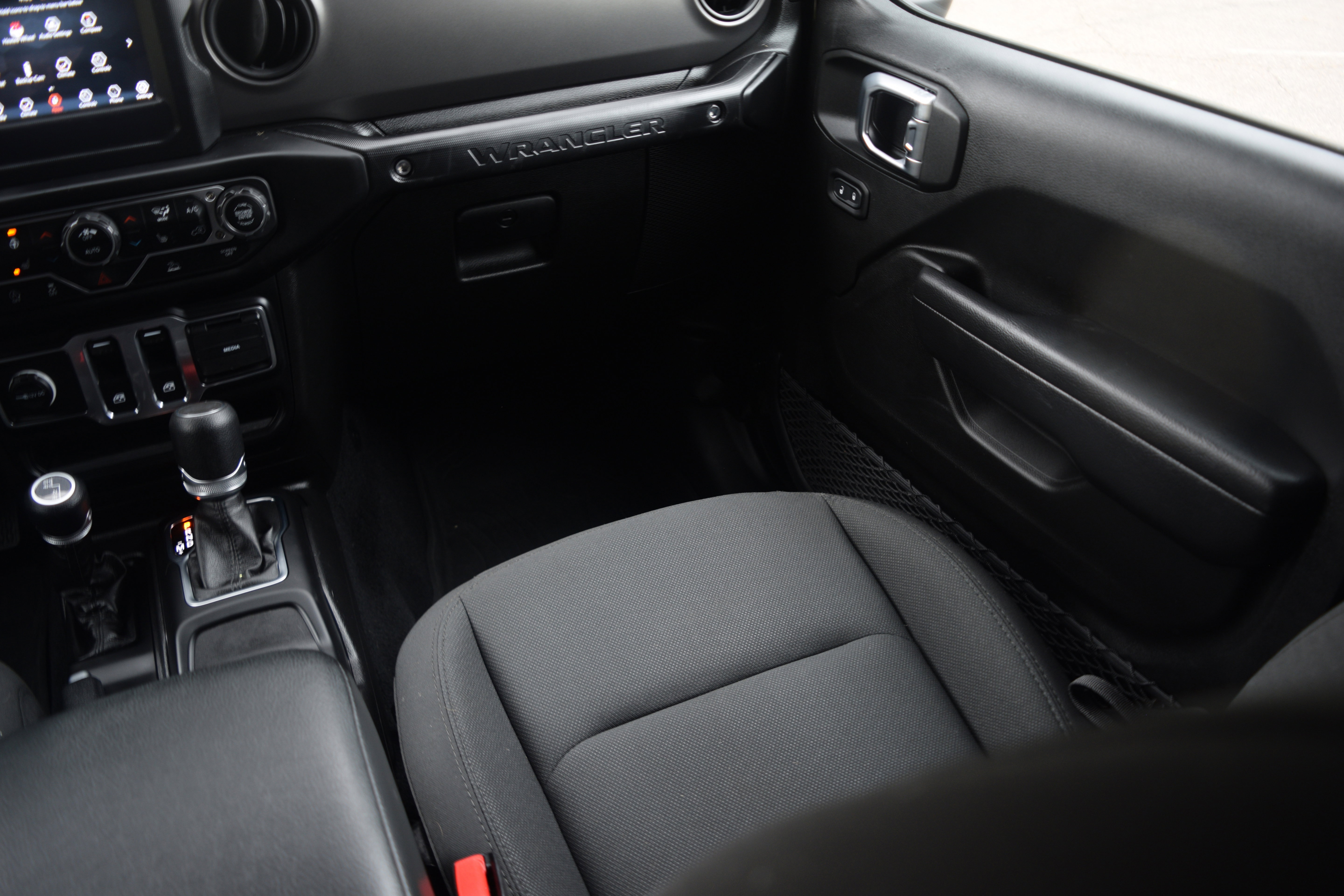 Used 2023 Jeep Wrangler Sport S image 14