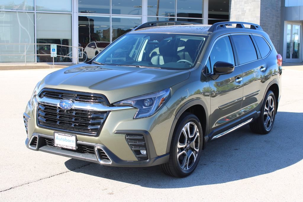 Used 2025 Subaru Ascent Touring AWD/4WD image 1