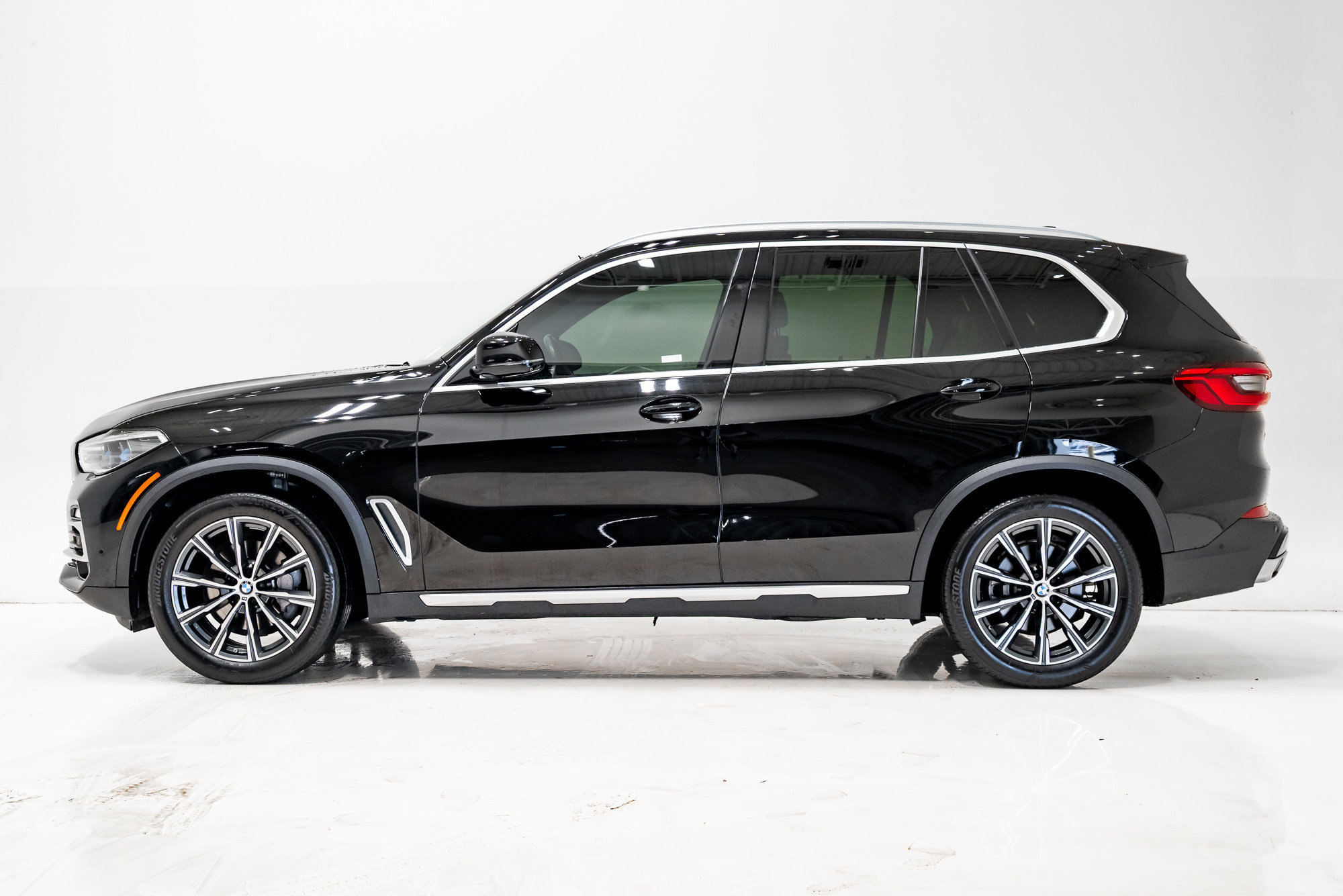 Used 2019 BMW X5 xDrive40i w/ Executive Package AWD/4WD image 26
