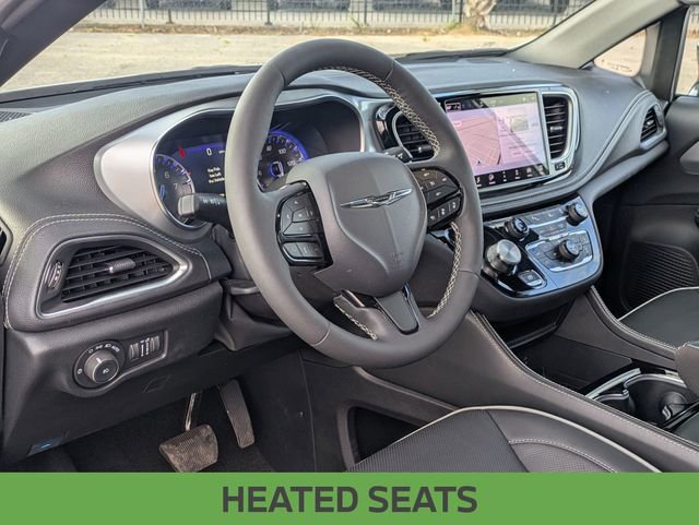 Used 2026 Chrysler Pacifica Limited w/ S Appearance Package image 14