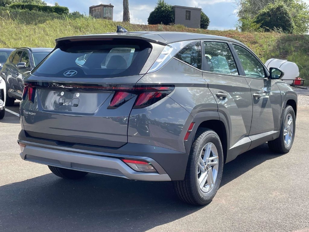 New 2026 Hyundai Tucson SE FWD image 3