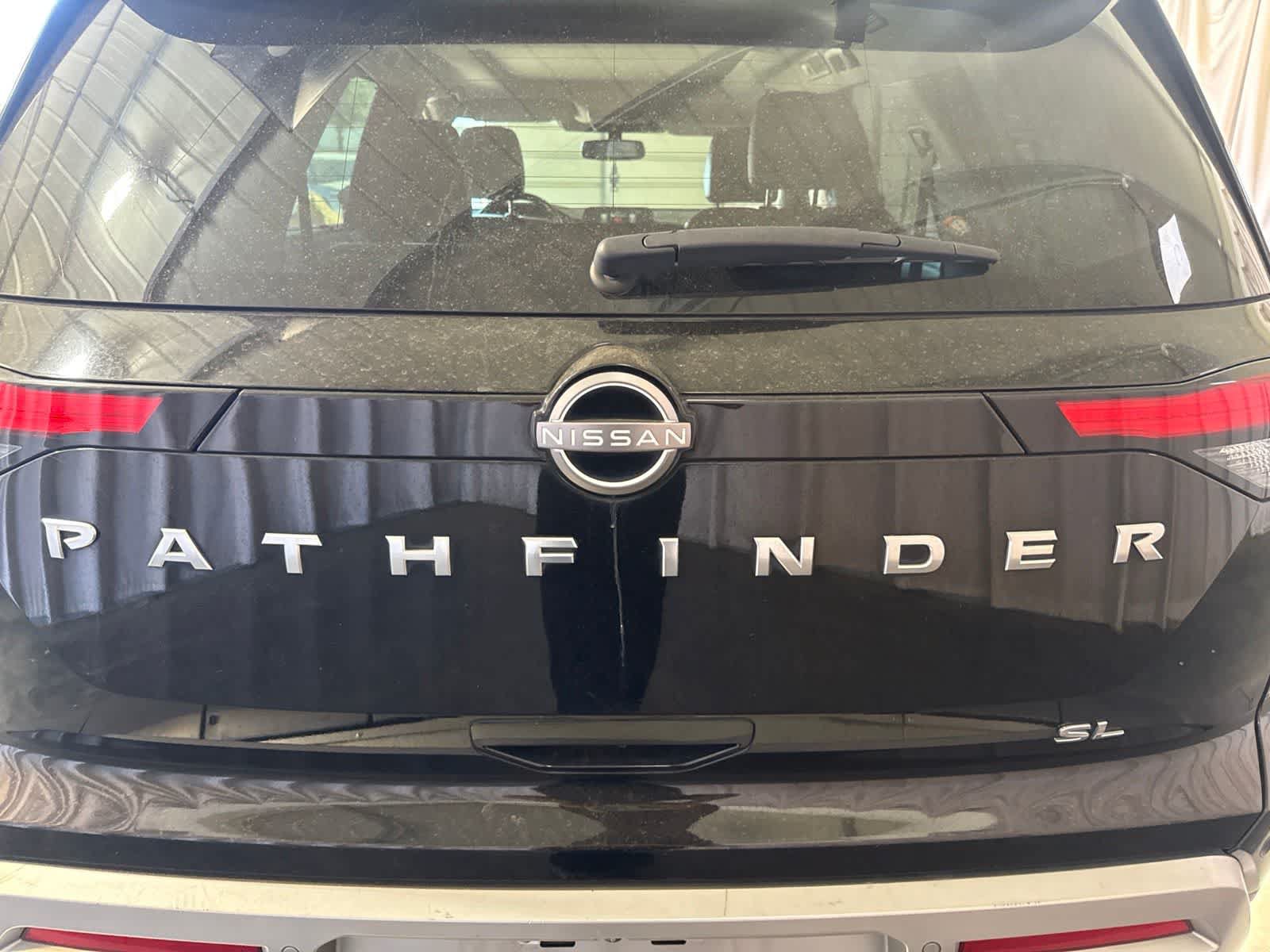 Used 2022 Nissan Pathfinder SL w/ SL Premium Package FWD image 14