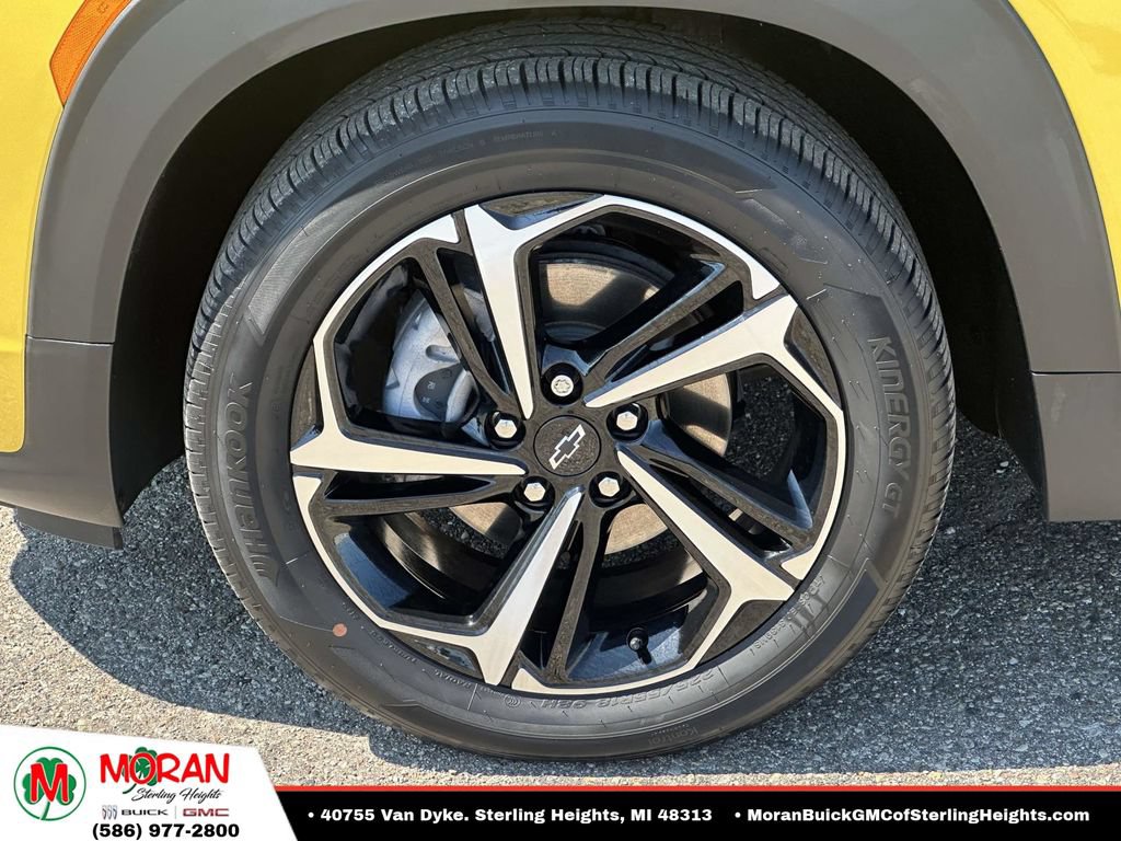 Certified 2023 Chevrolet TrailBlazer RS w/ Sun and Liftgate Package FWD image 9