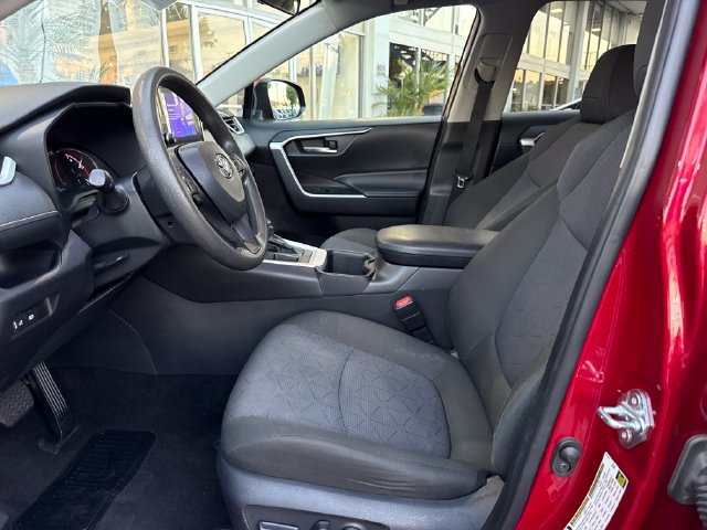 Used 2025 Toyota RAV4 XLE FWD image 10