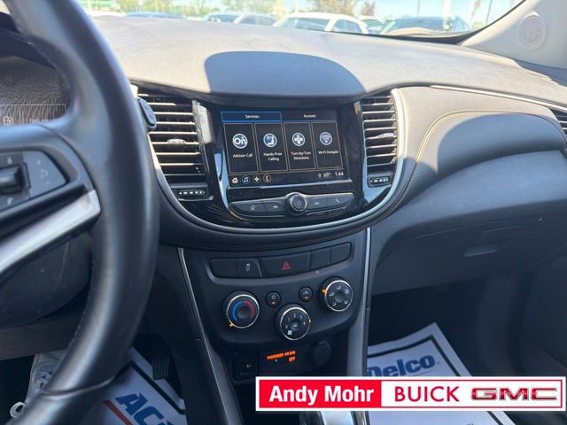 Used 2018 Chevrolet Trax LT w/ Sun & Sound Package FWD image 26
