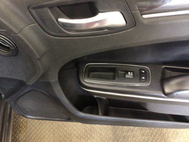 Used 2021 Chrysler 300 Touring RWD image 14