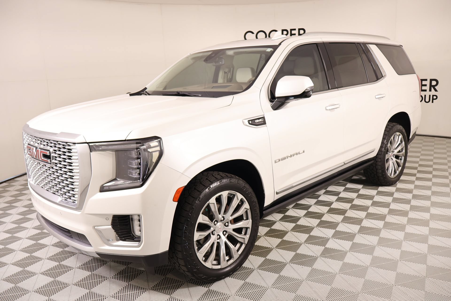 Used 2022 GMC Yukon Denali AWD/4WD image 10
