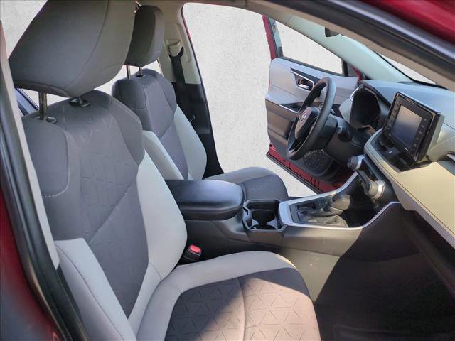 Used 2021 Toyota RAV4 XLE image 18