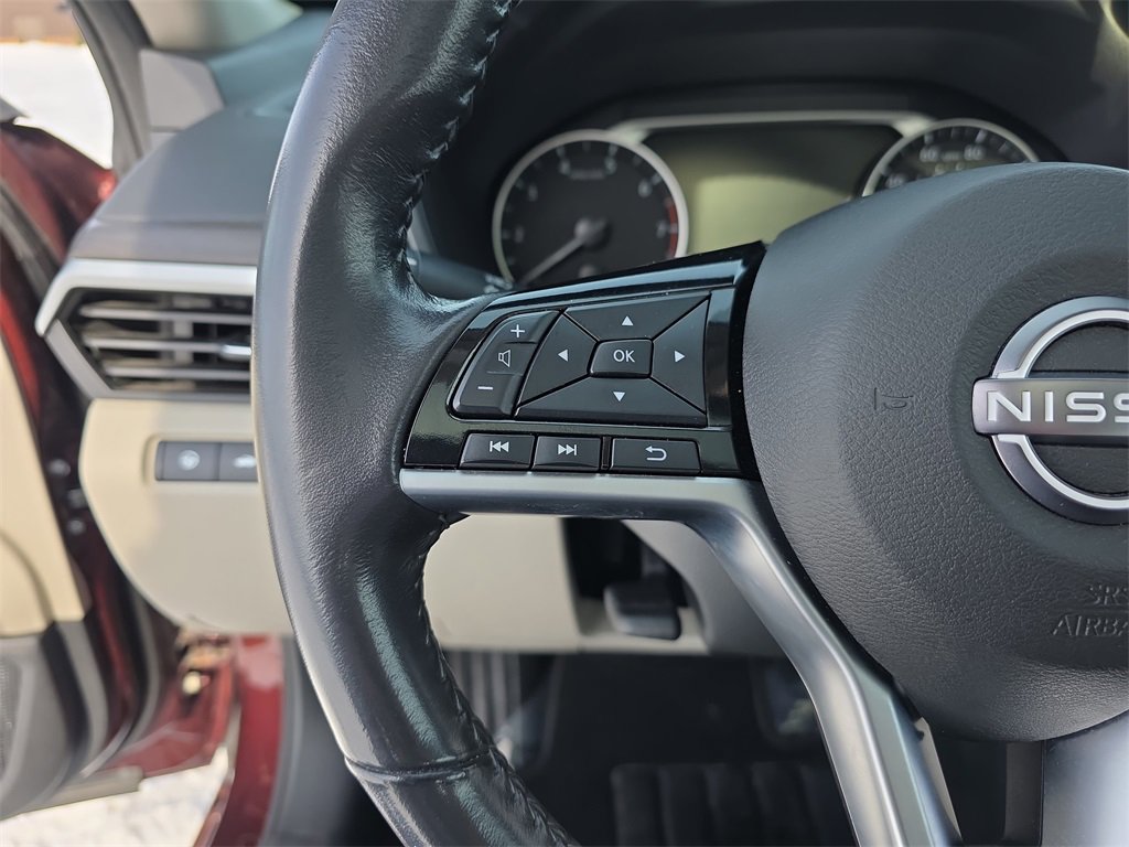 Used 2023 Nissan Altima 2.5 SV w/ SV Premium Package image 16