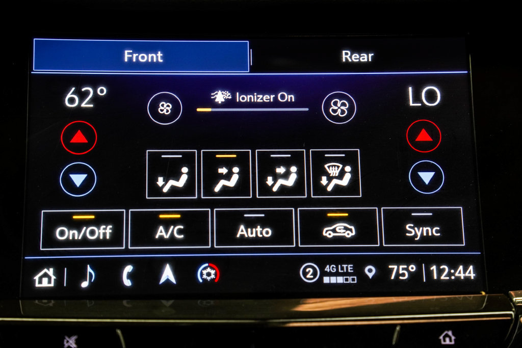 Used 2023 Cadillac XT6 Premium Luxury w/ Technology Package FWD image 35