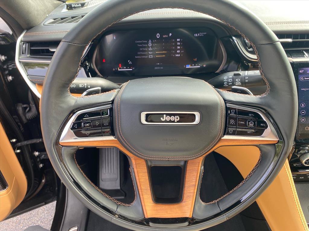 Used 2022 Jeep Grand Cherokee L Summit AWD/4WD image 10