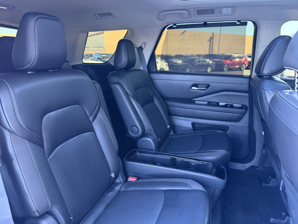 Used 2024 Nissan Pathfinder SL w/ SL Premium Package image 38