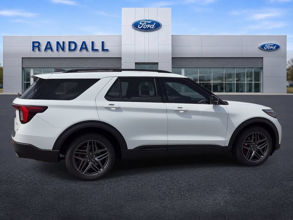 Used 2025 Ford Explorer ST AWD/4WD image 6