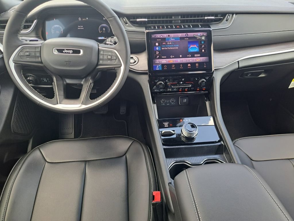 New 2025 Jeep Grand Cherokee L Limited w/ Black Appearance Package image 21