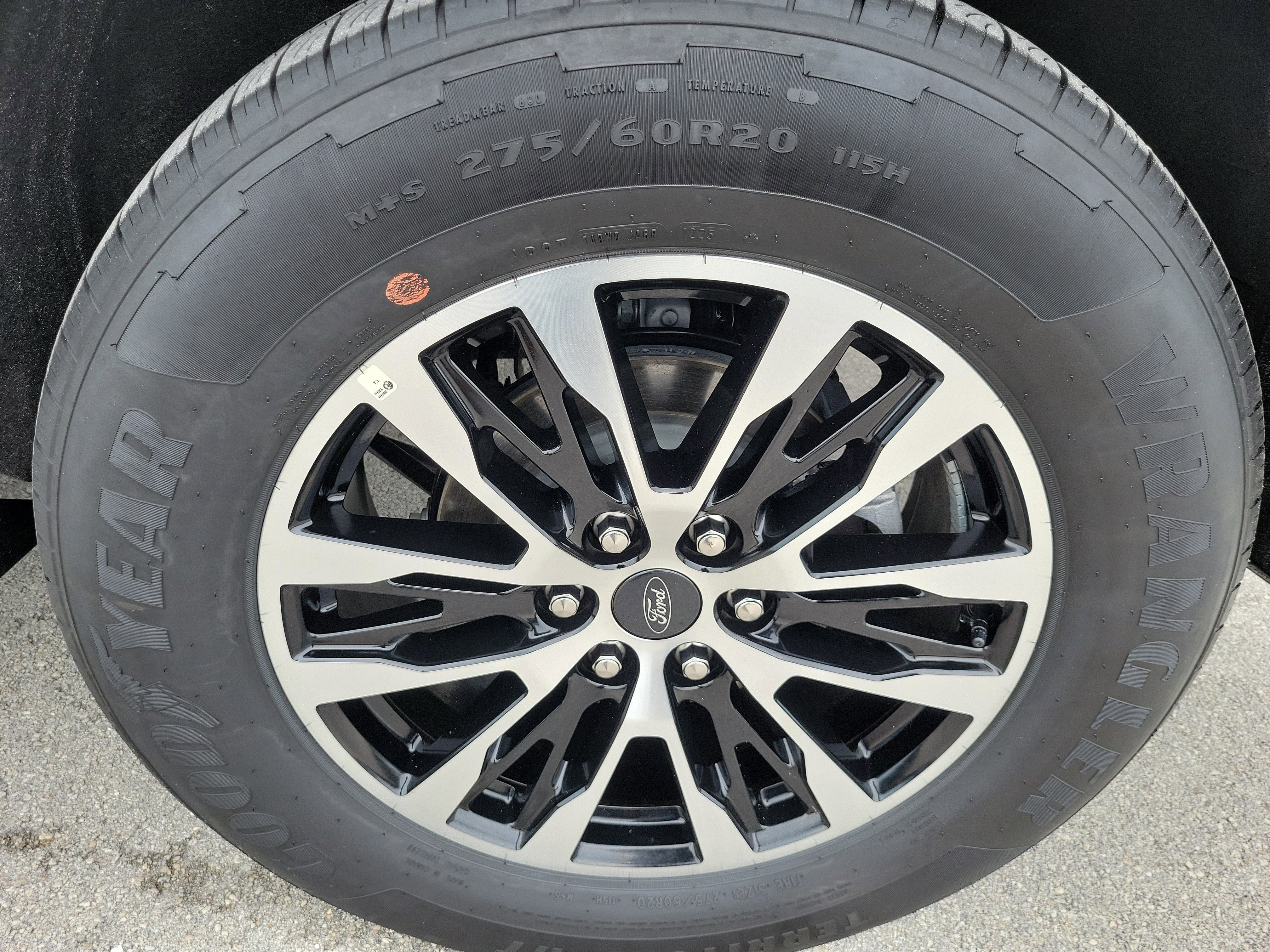 Certified 2025 Ford Expedition Platinum AWD/4WD image 31