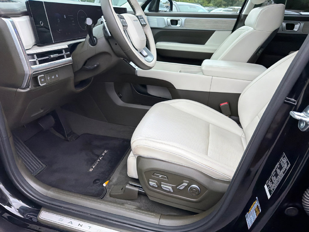 Used 2024 Hyundai Santa Fe Calligraphy FWD image 9