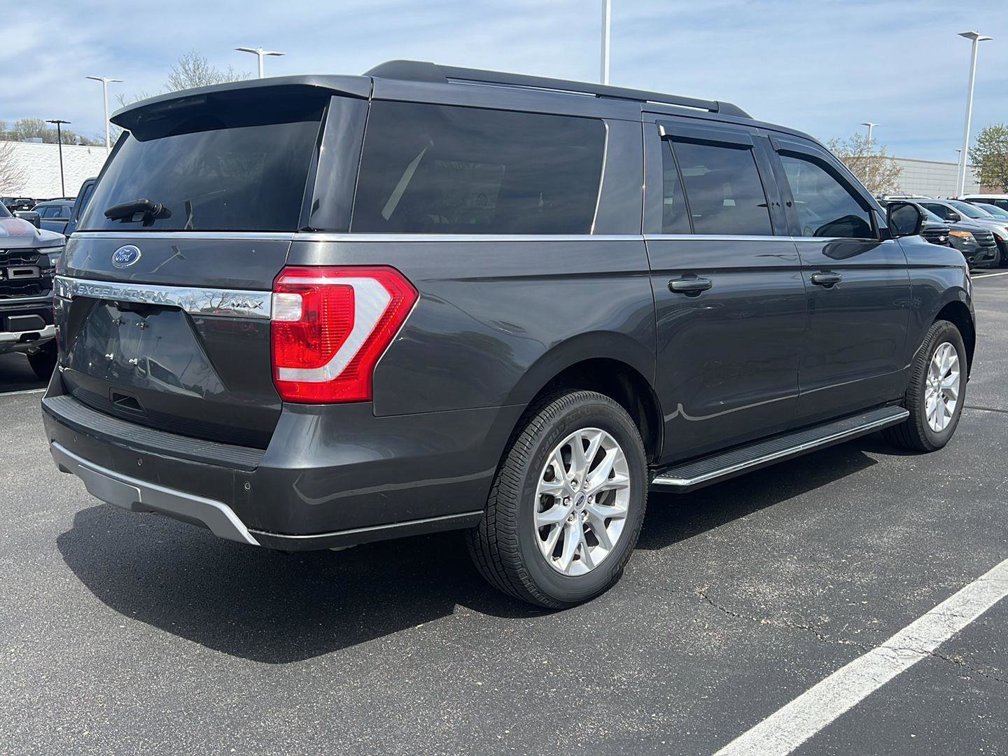 Used 2020 Ford Expedition Max XLT w/ Equipment Group 202A AWD/4WD image 6