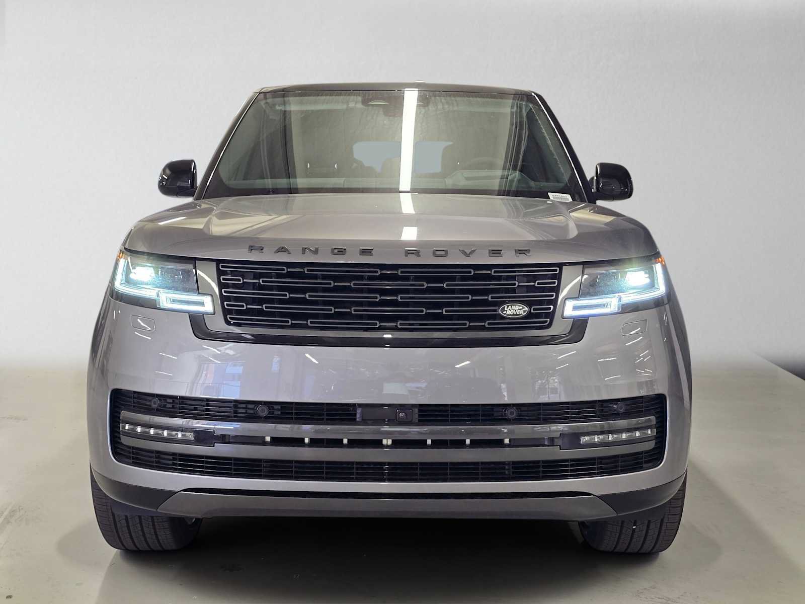 New 2026 Land Rover Range Rover Long Wheelbase SE AWD/4WD image 8