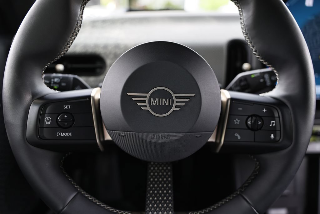 Used 2025 MINI Cooper S FWD image 31