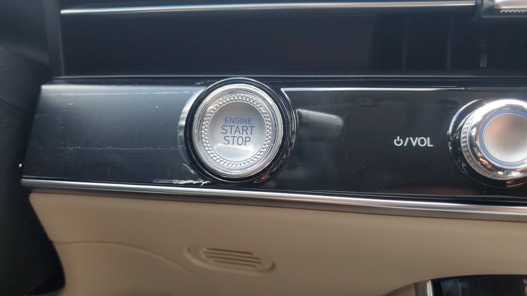 New 2027 Genesis GV70 2.5T Select AWD/4WD image 28