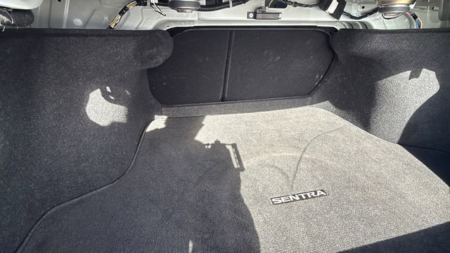 Used 2024 Nissan Sentra SV image 27