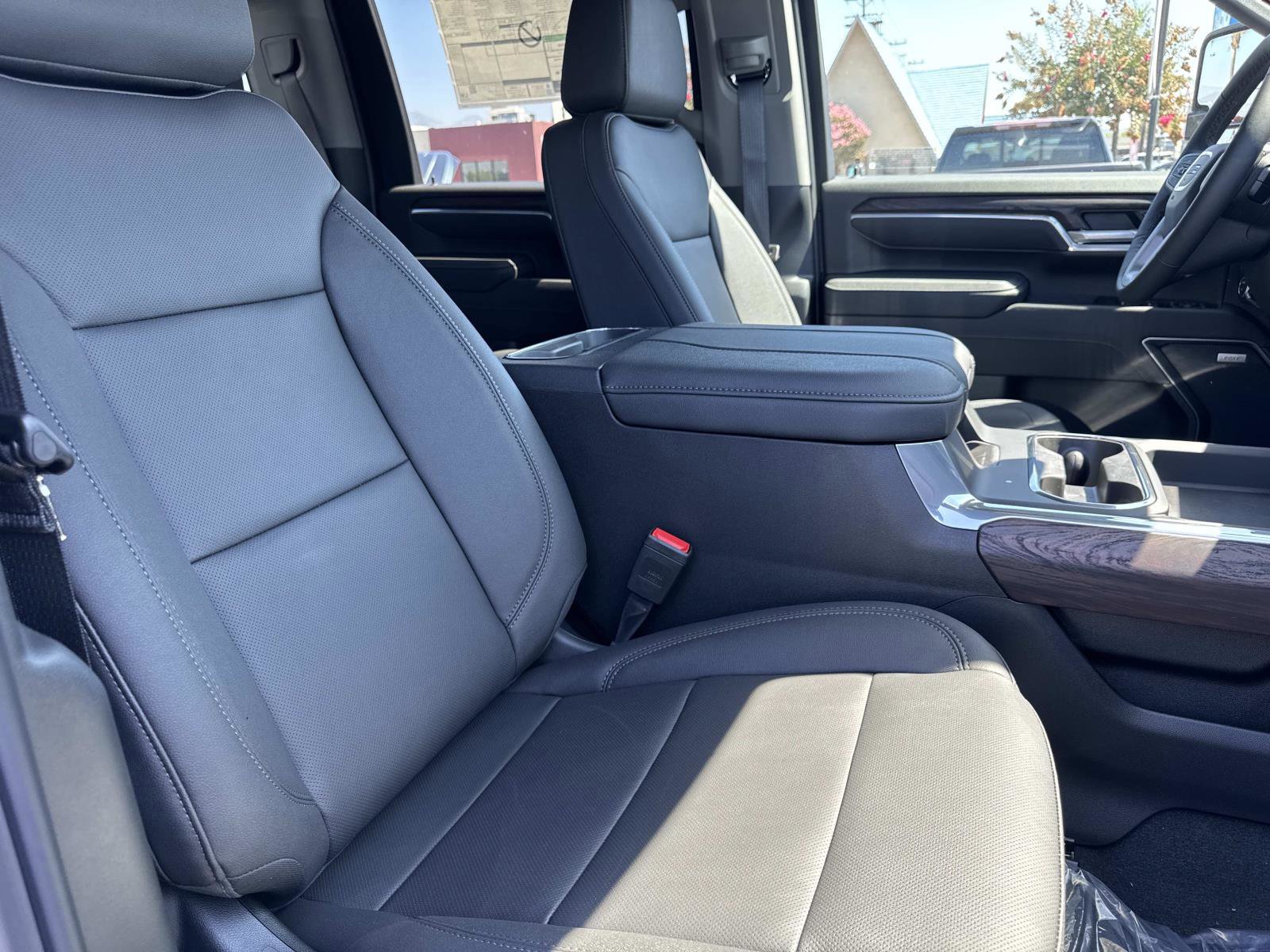 New 2026 GMC Sierra 2500 SLT w/ SLT Premium Package image 29