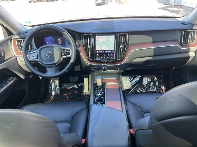 Certified 2023 Volvo XC60 B5 Plus image 22