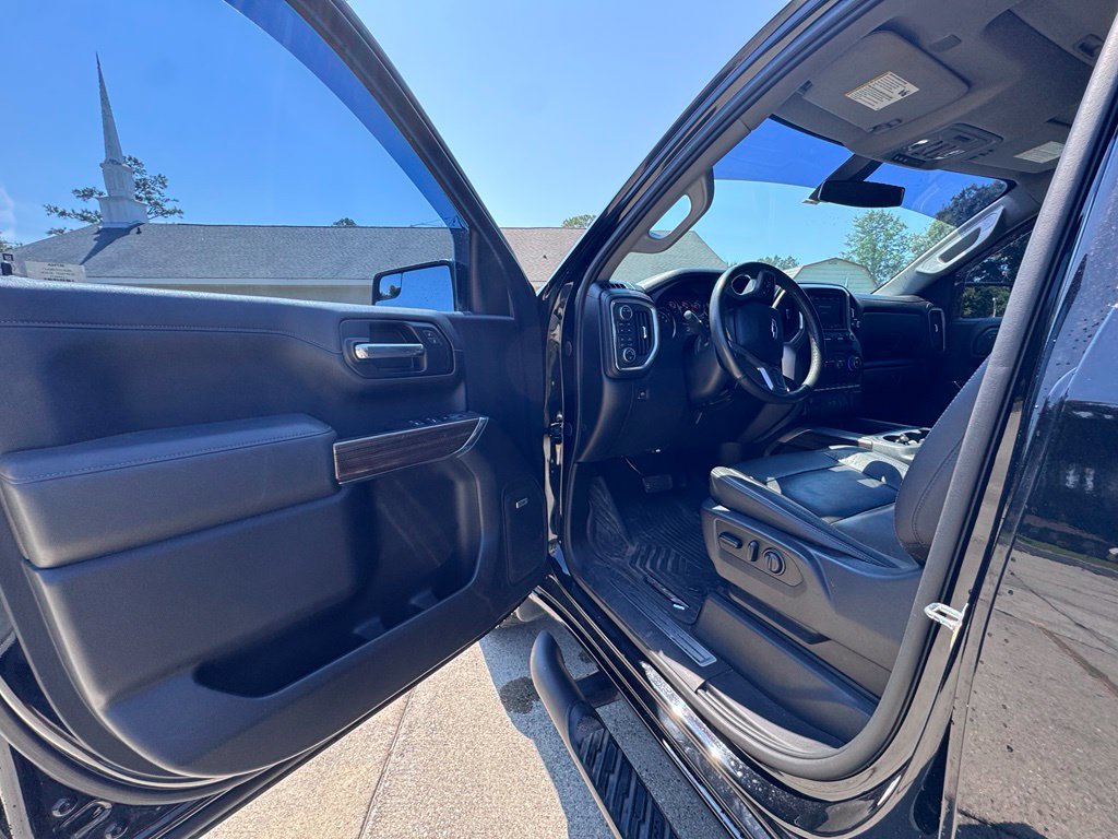 Used 2020 Chevrolet Silverado 1500 LT Trail Boss w/ Midnight Edition AWD/4WD image 10