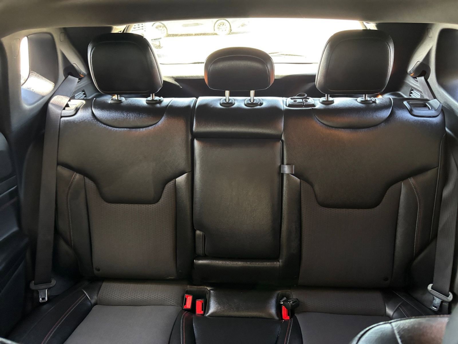Used 2025 Jeep Compass Trailhawk w/ Trailer Tow Group AWD/4WD image 38
