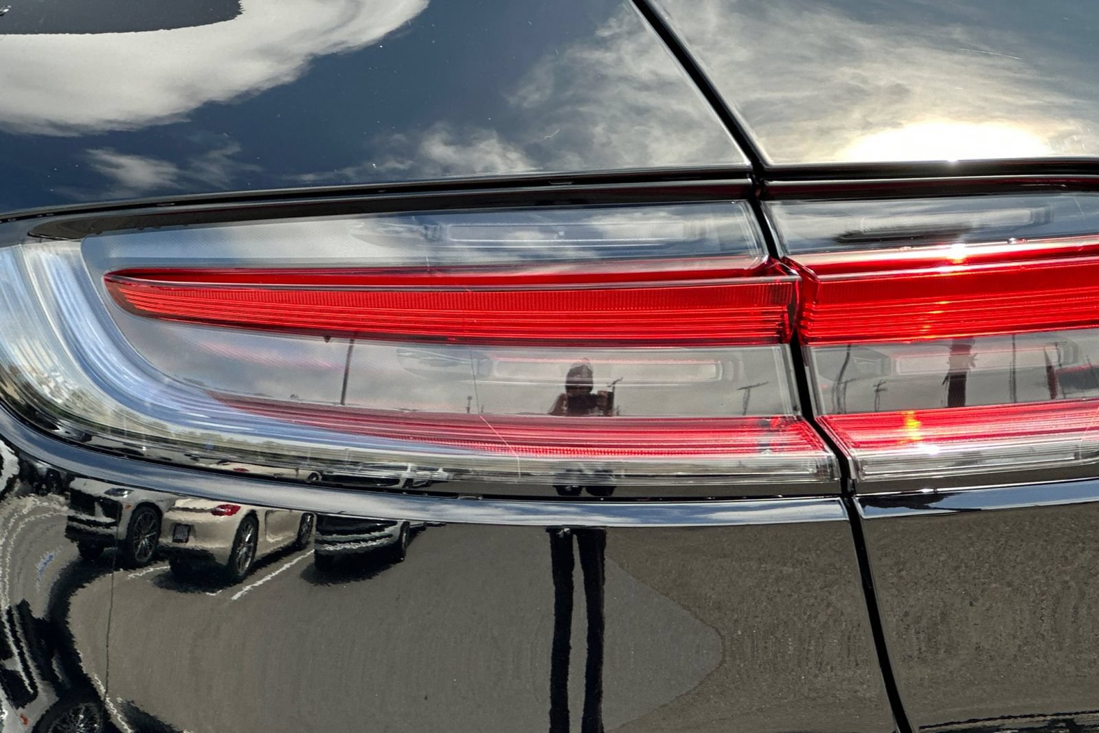 New 2026 Porsche Macan AWD/4WD image 38