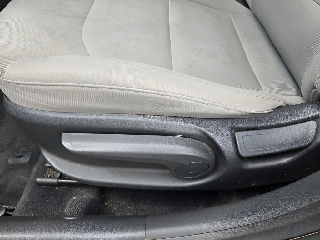 Used 2018 Hyundai Elantra SEL FWD image 23