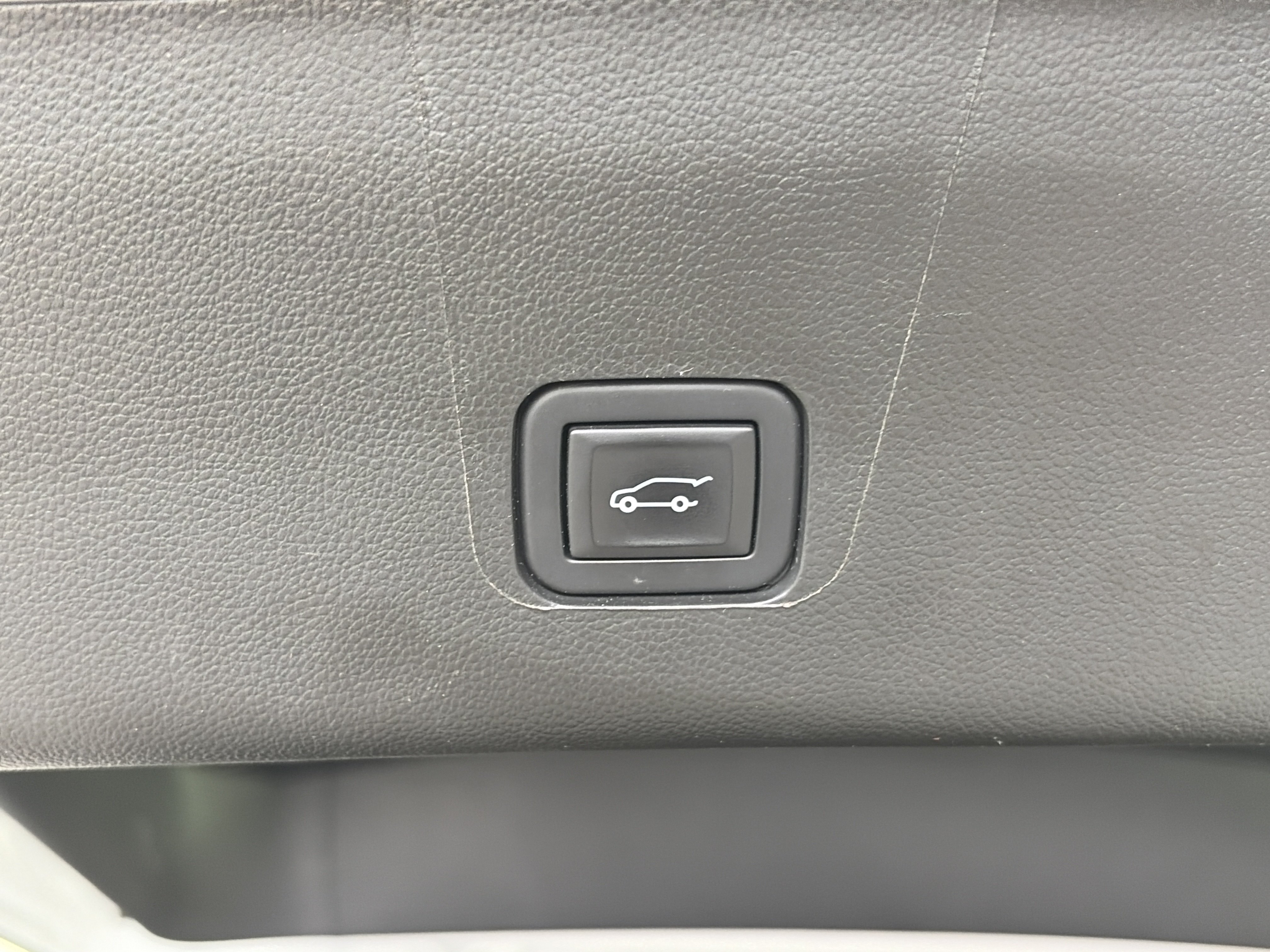 Certified 2023 Chevrolet Traverse LT AWD/4WD image 17