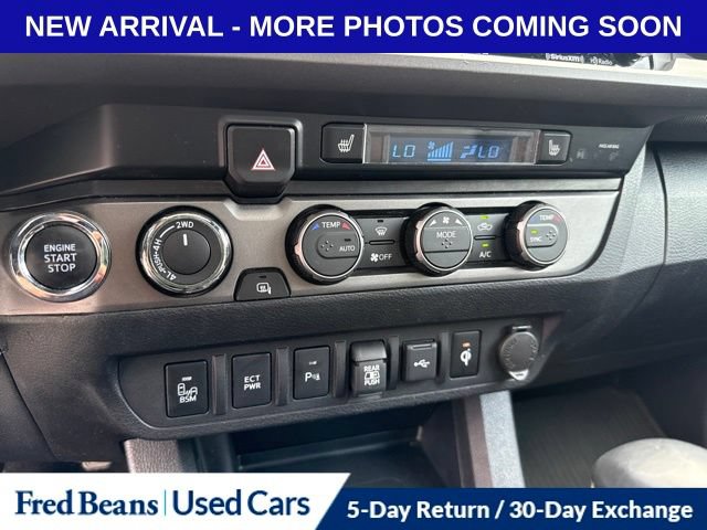 Used 2023 Toyota Tacoma TRD Sport w/ TRD Premium Sport Package AWD/4WD image 17