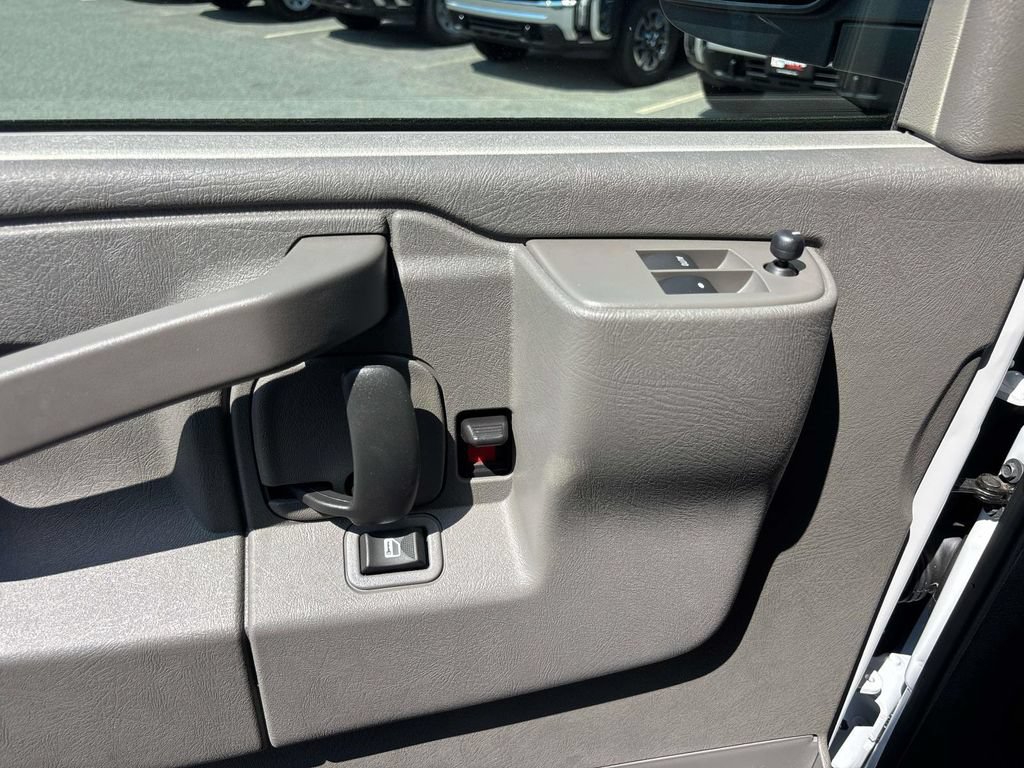 New 2026 GMC Savana 3500 w/ Driver Convenience Package RWD image 9