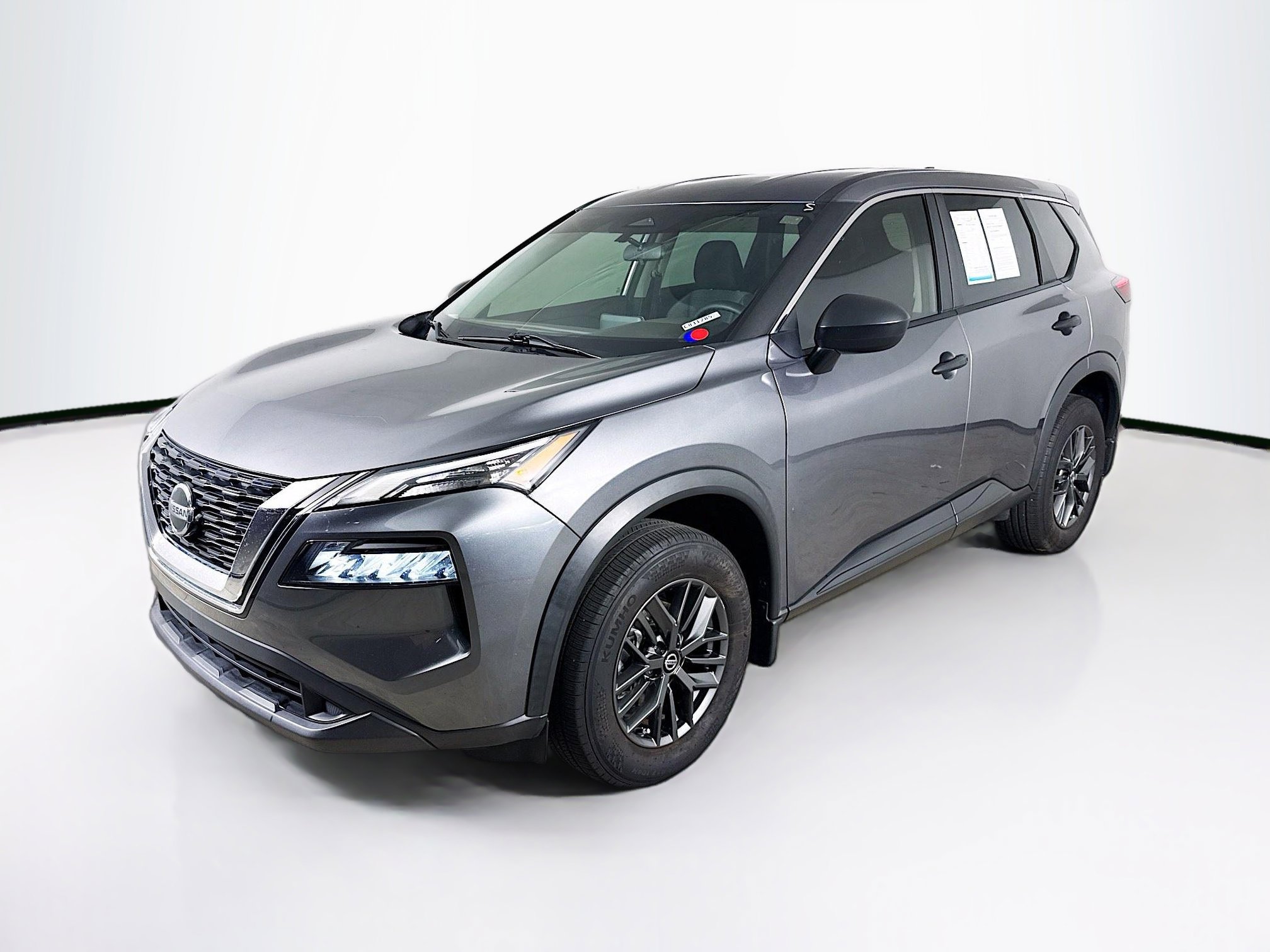 Used 2021 Nissan Rogue S image 4