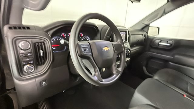 Used 2020 Chevrolet Silverado 1500 Custom w/ Custom Value Package AWD/4WD image 13