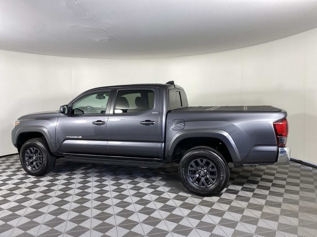 Used 2023 Toyota Tacoma SR5 AWD/4WD image 5
