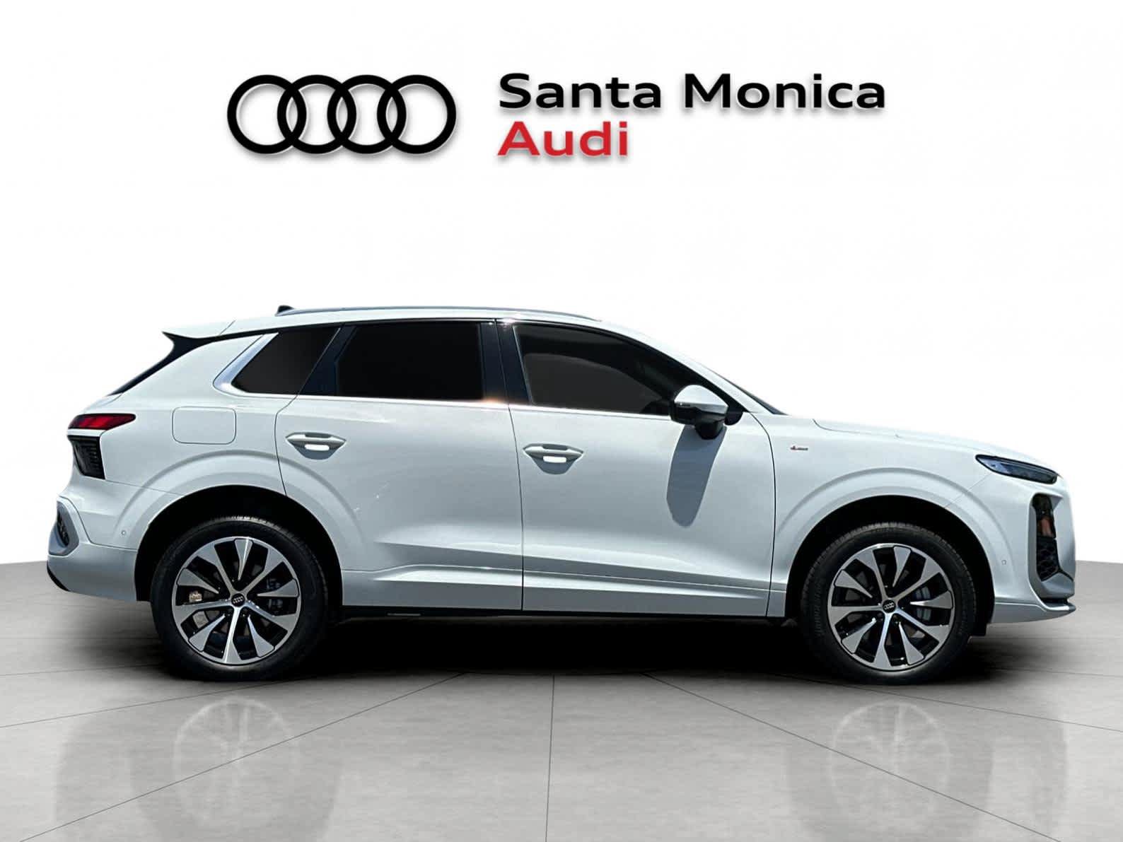 New 2026 Audi Q3 quattro 2.0T AWD/4WD image 8