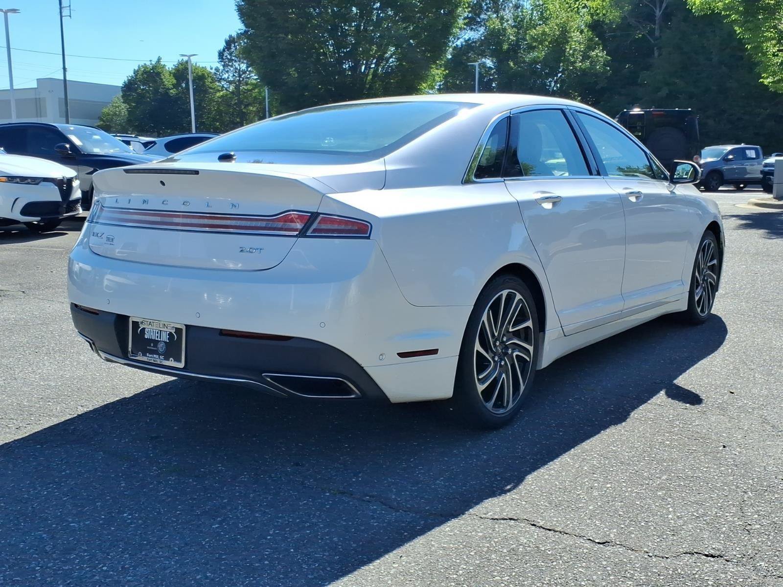 Used 2020 Lincoln MKZ Reserve w/ Luxury Package FWD image 2