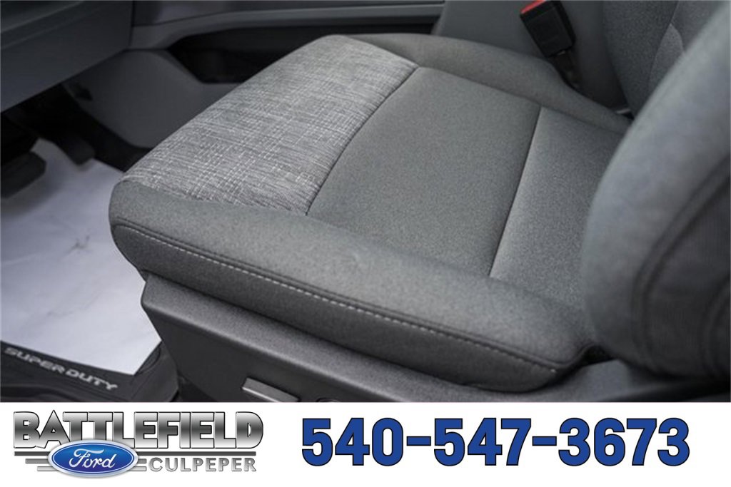 New 2026 Ford F350 XLT w/ XLT Premium Package image 32