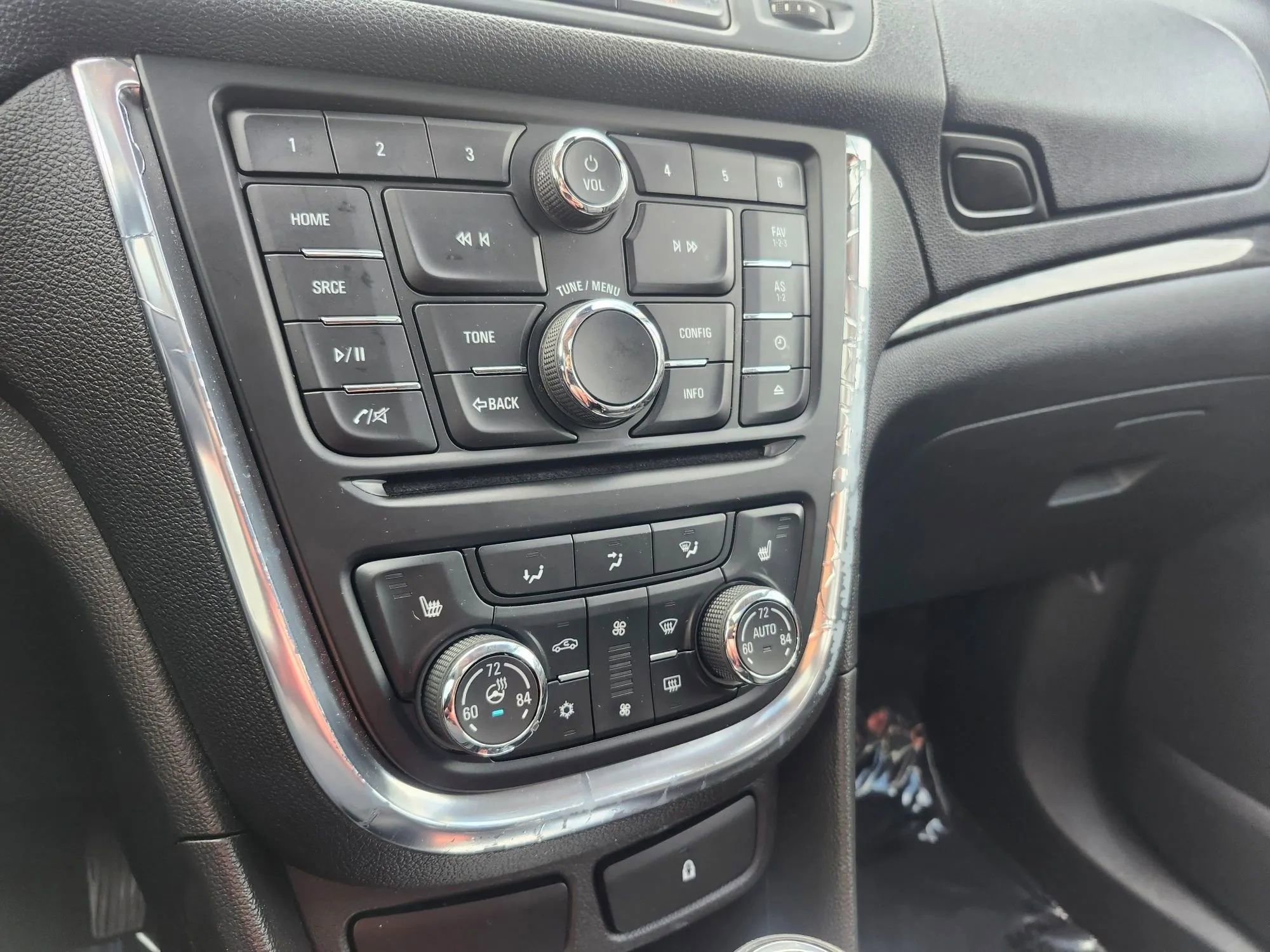 Used 2014 Buick Encore Leather image 20