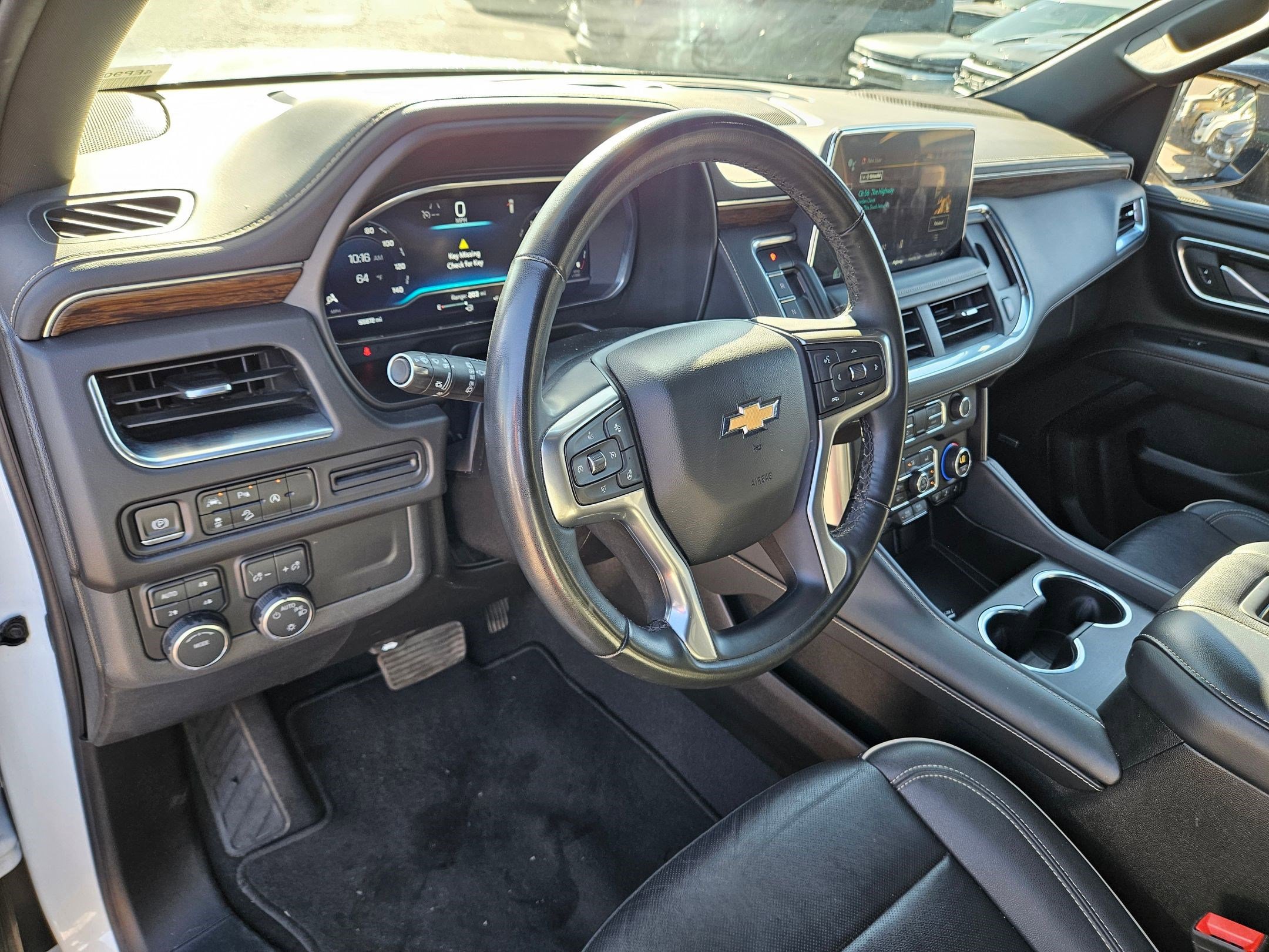 Used 2024 Chevrolet Suburban Premier image 12