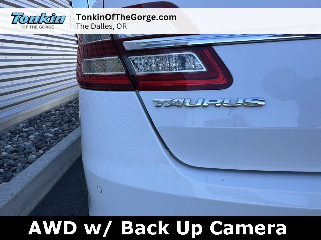 Used 2017 Ford Taurus SEL image 24