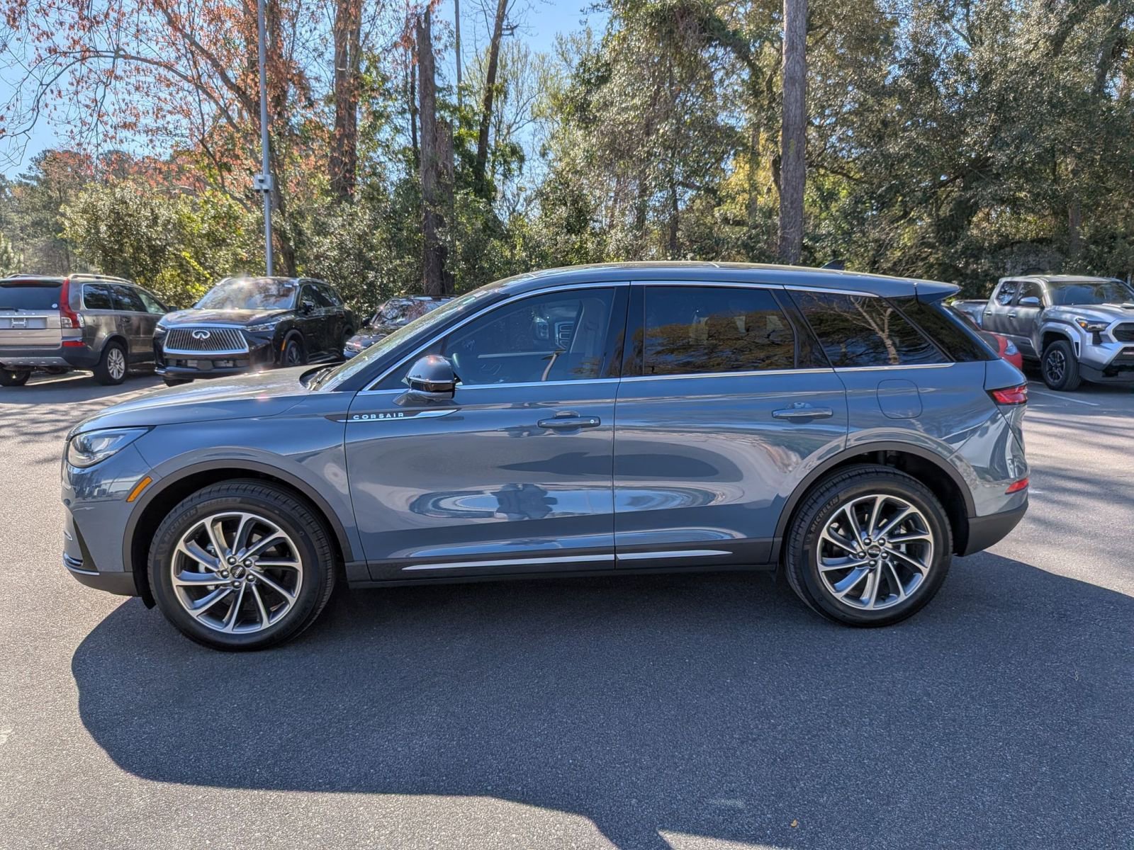 Used 2023 Lincoln Corsair FWD w/ Equipment Group 101A image 6