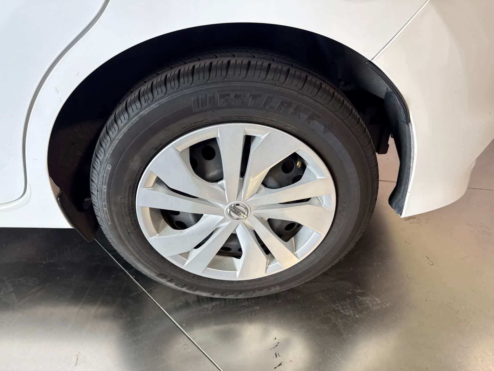 Used 2018 Nissan Versa Note SV FWD image 8